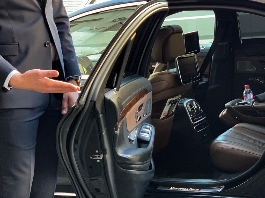 SERVICE DE CHAUFFEUR PRIVÉ